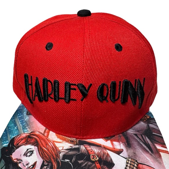 DC Comics- Men's Harley Quinn Embroidered Red Snapback Flat bill Cap- Six Flags - Picture 2 of 11